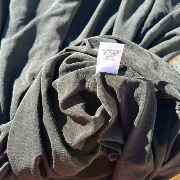 Zenana, Black 3/4 Sleeve Top - Picture 6 of 6